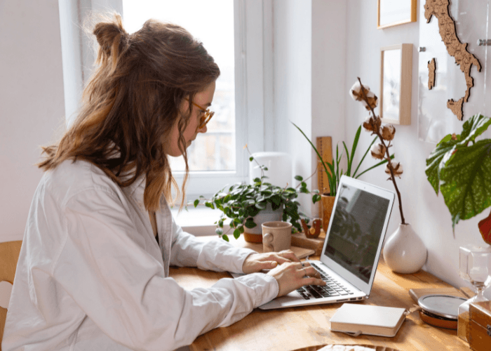 Cara Menulis Artikel yang Disukai Google dan Pembaca