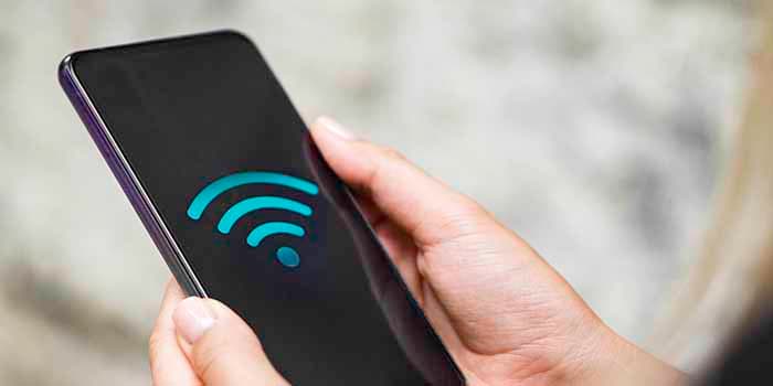 Kenapa Sinyal WiFi Melemah Saat Hujan? Ini Penjelasannya