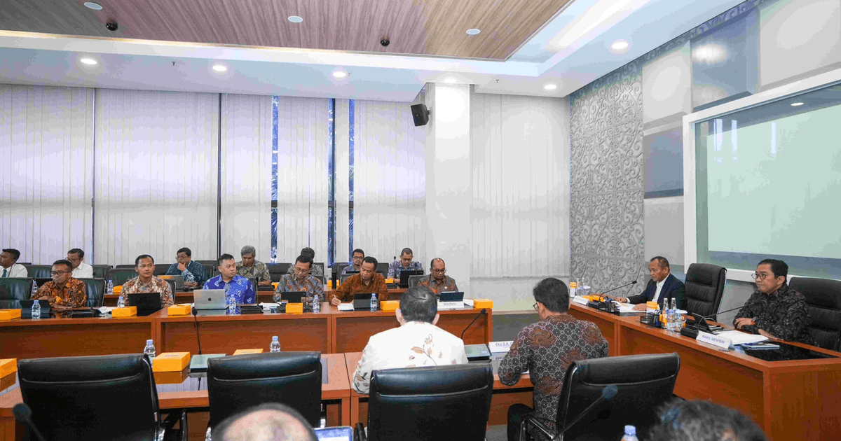 Menperin Sarmuji Minta Kebijakan Impor Lindungi Industri Dalam Negeri
