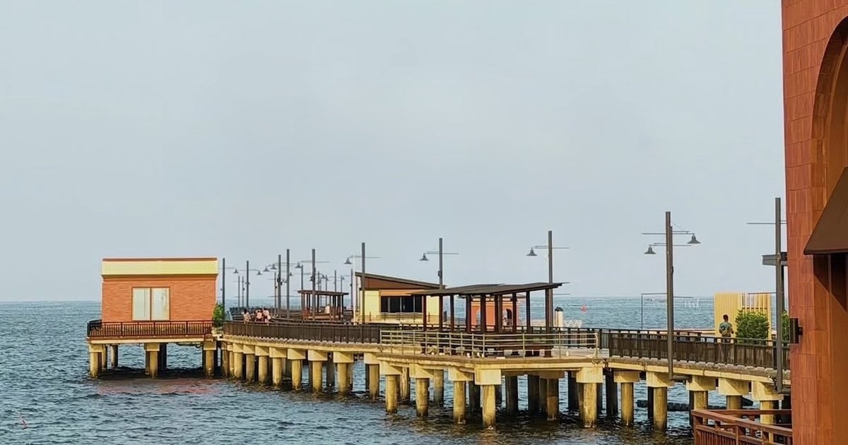 Ke Dermaga CBD Beachwalk PIK2 Kini Bisa Naik Shuttle Gratis