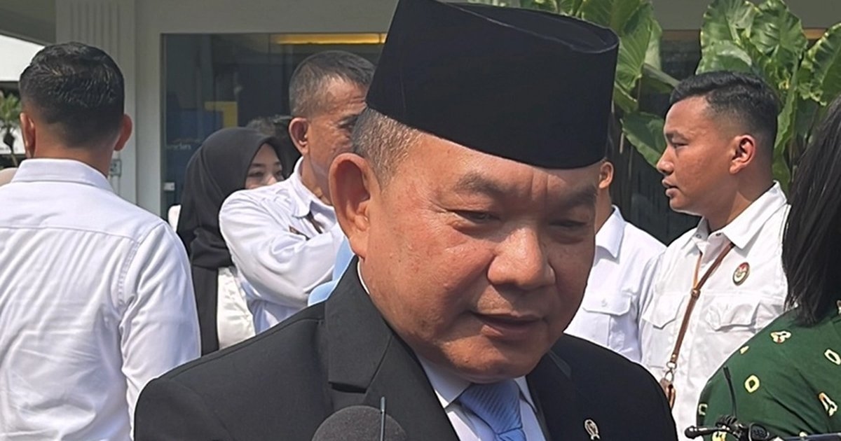 Presiden Prabowo Minta Perekrutan TNI-Polri Tidak Melulu Lihat Fisik, Boleh Berkacamata Asal Pintar