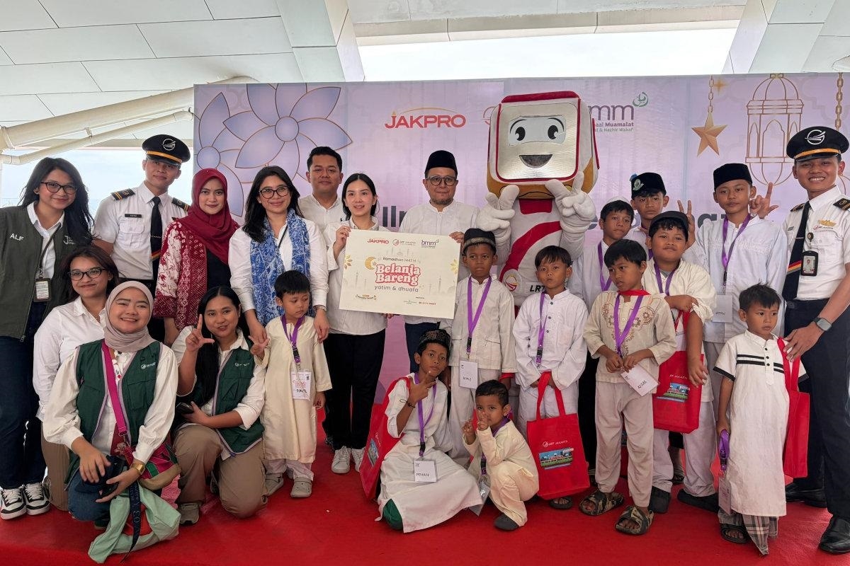 CSR Ramadan Jakpro Bagikan Ribuan Paket Sembako Murah untuk Warga Jakarta