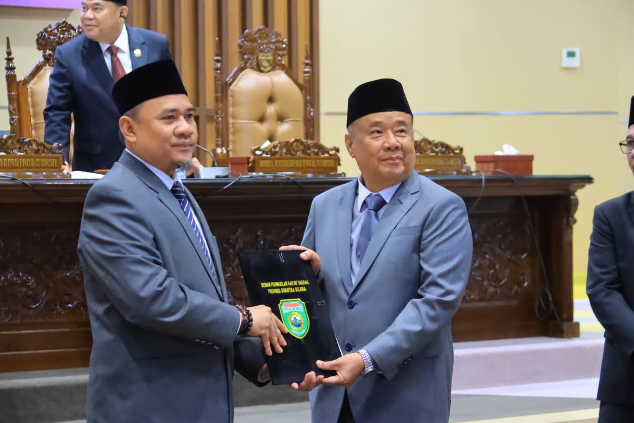 Jawaban Gubernur atas Pandangan Fraksi, Wagub Tegaskan Penguatan BUMD Dukung PSN Tanjung Carat