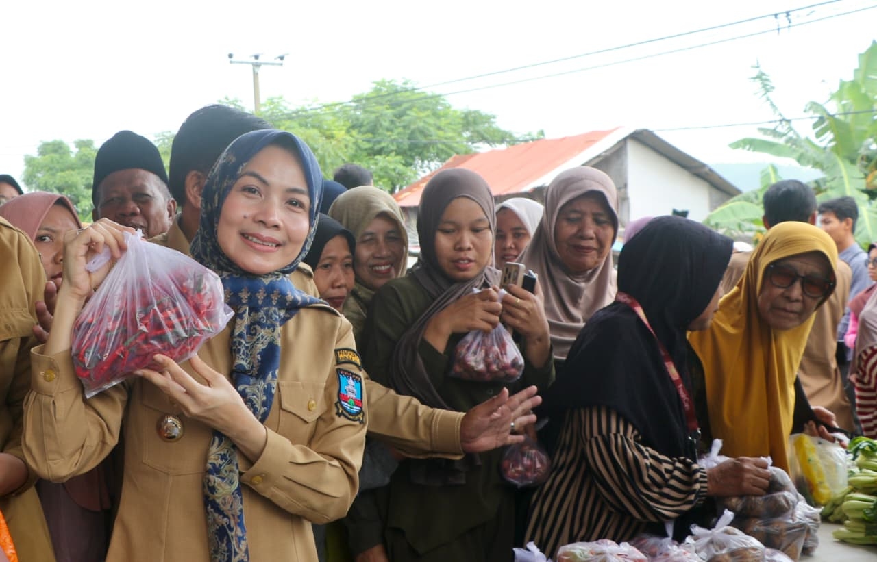 Bazar Ramadhan Pemkab Serang di Bojonegara Diserbu Ratusan Warga