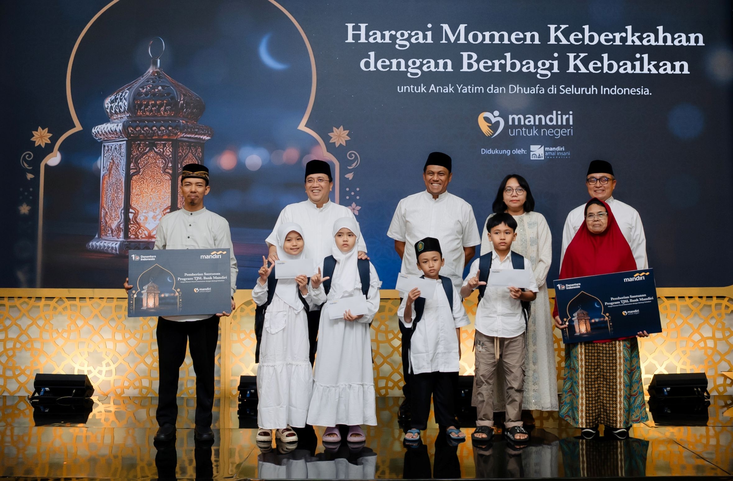 Berbagi Kebaikan dengan Masyarakat Kota Surakarta, Bank Mandiri Gelar Buka Puasa, Santunan, dan Program Khitanan