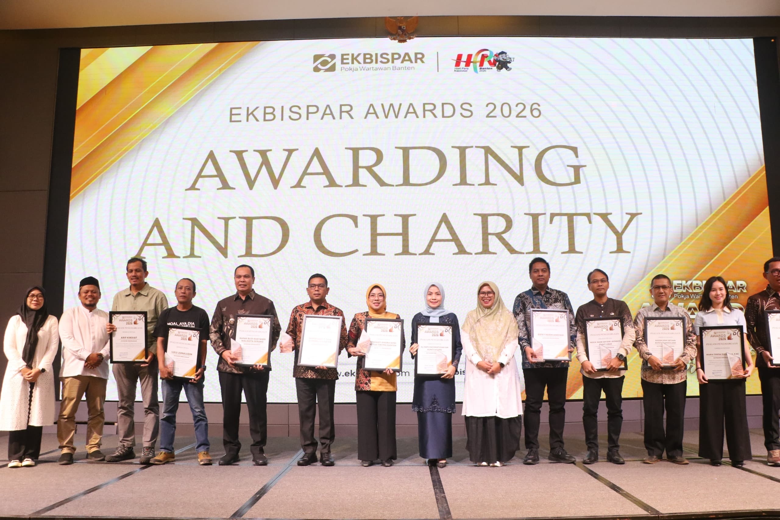 Investasi Naik, Bupati Serang Raih Penghargaan Kepala Daerah Inovatif