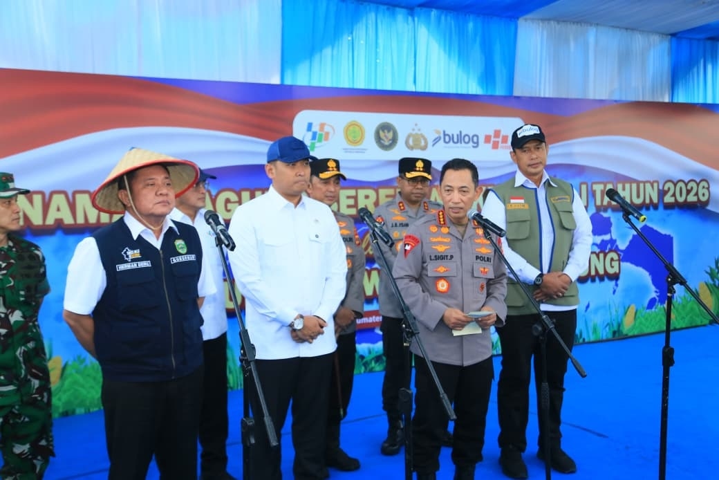 Herman Deru Dampingi Kapolri Tanam Jagung Serentak di Ogan Ilir, Perkuat Komitmen Swasembada Pangan