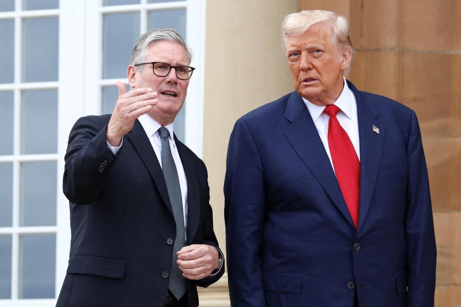 Setelah Dikritik Keras, PM Inggris Keir Starmer Menelepon Donald Trump