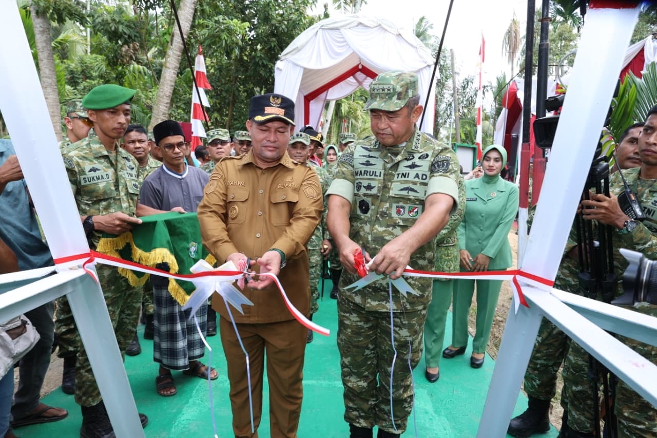Kasad Luncurkan 11 Jembatan Gantung di Aceh, Bagian dari 218 Jembatan yang Dibangun TNI