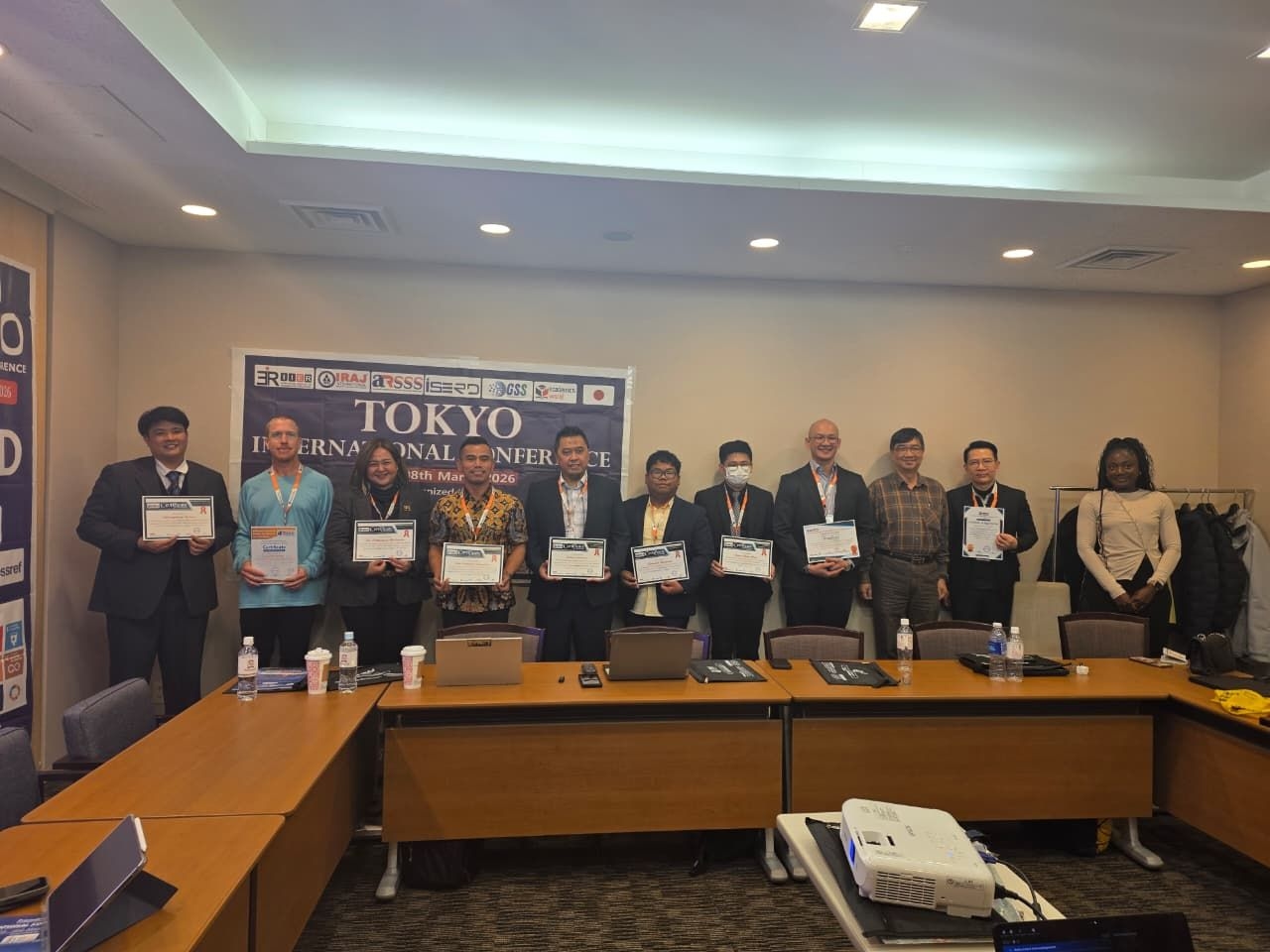 Founder CEO of Hive Five Publikasikan Studi Pajak di Forum Internasional