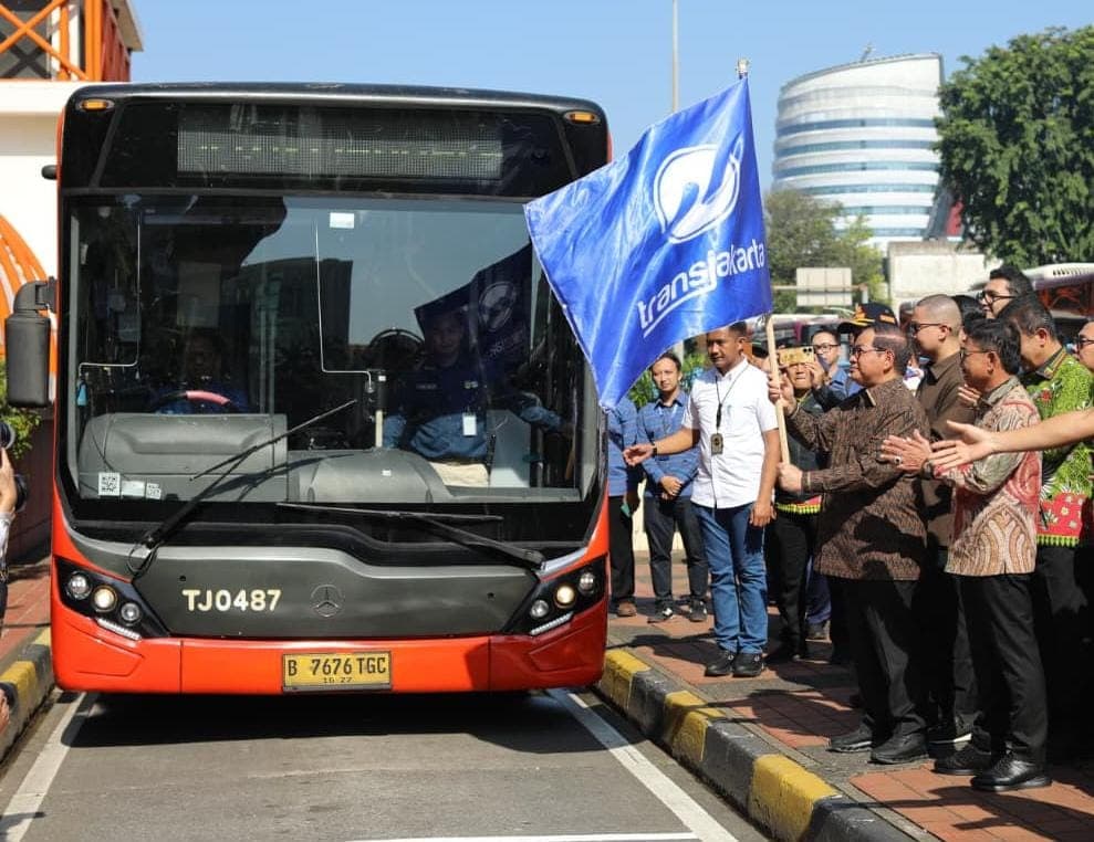 Transjakarta Rute Blok M–Soetta Resmi Beroperasi Hari Ini, Berapa Tarifnya?