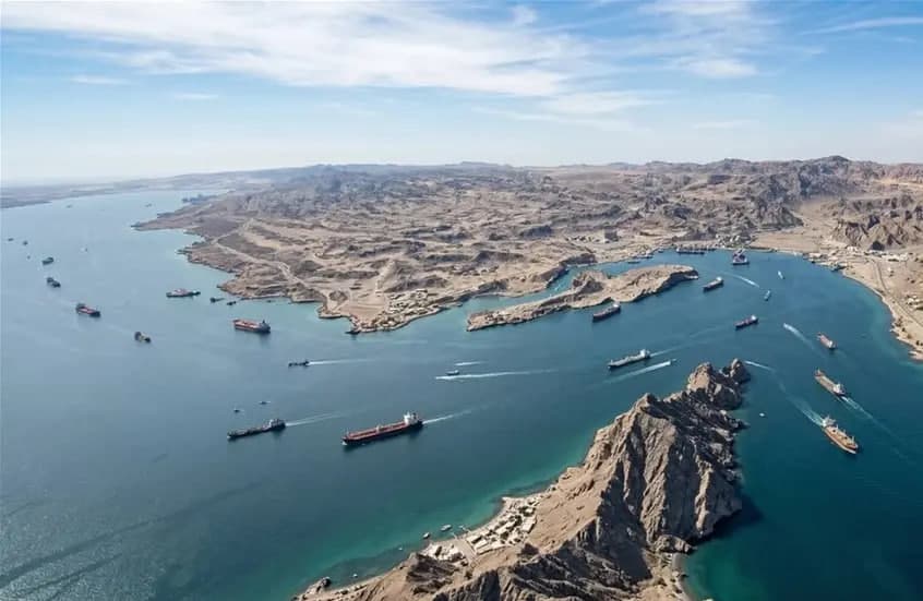 Gagal Dapat Bantuan Negara Lain, Militer AS Serang Situs Rudal Iran di Dekat Selat Hormuz