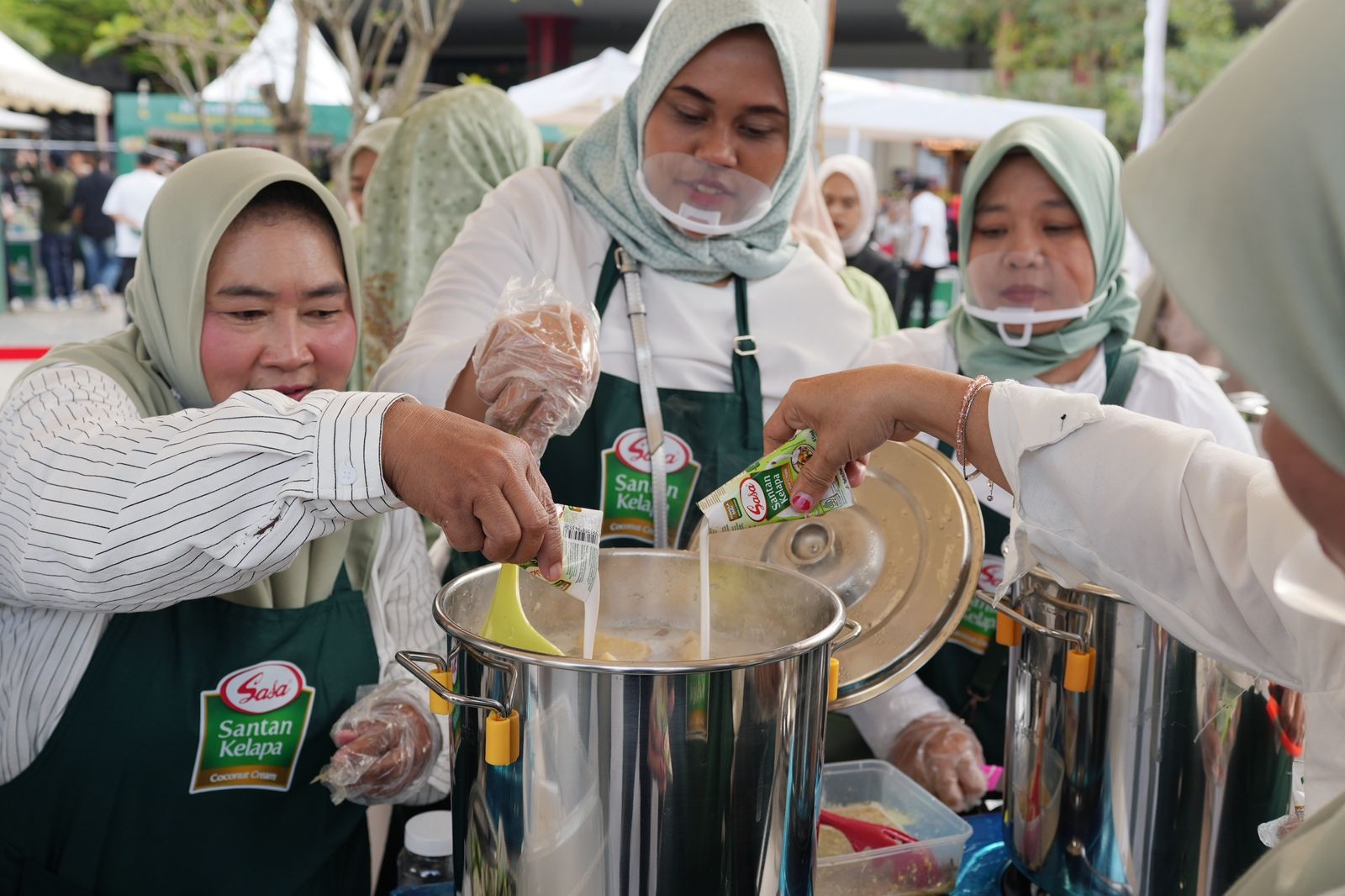 Festival Opor Lebaran di BSD Pecahkan Rekor, Bagikan 1.447 Porsi