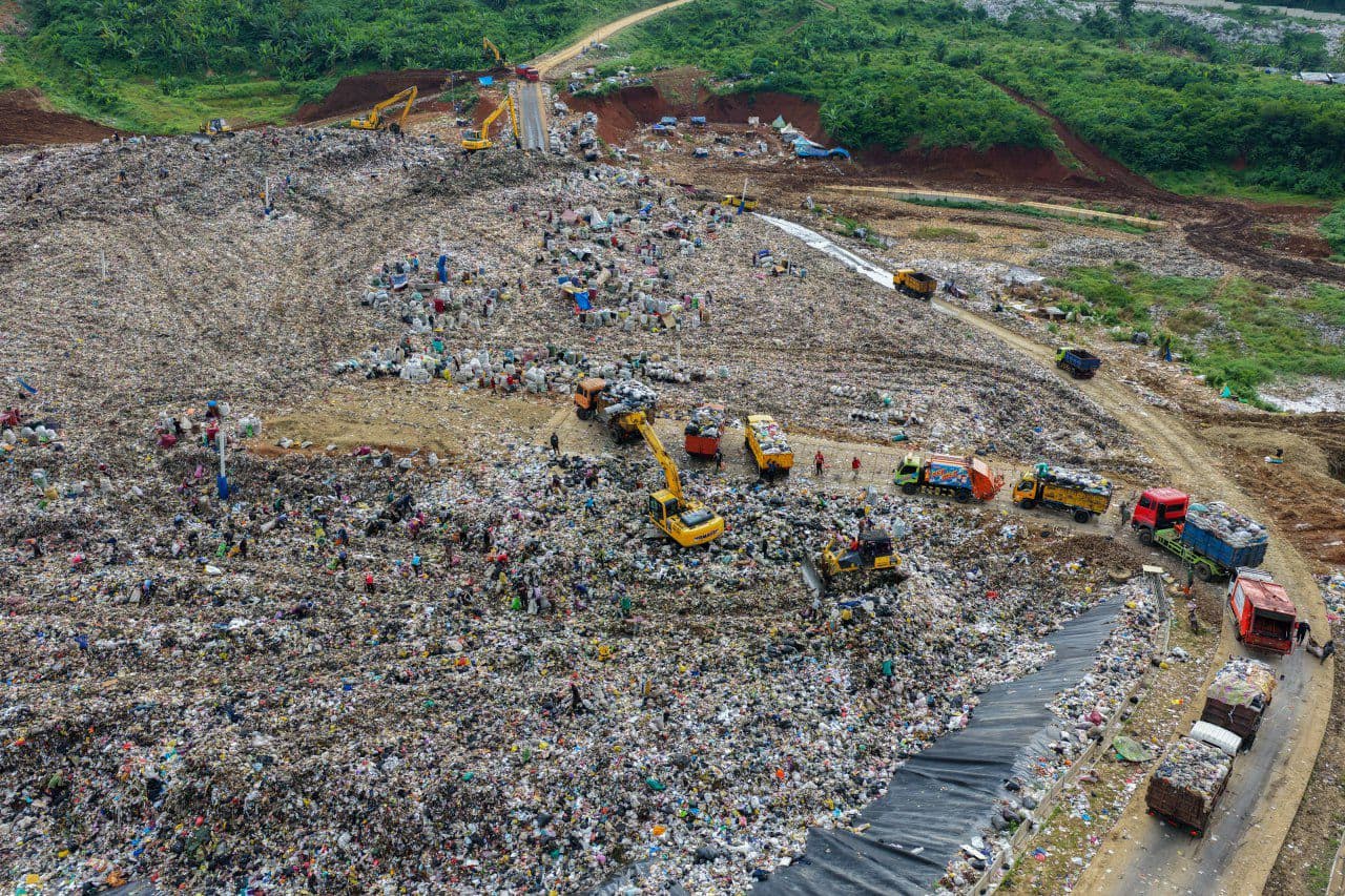 Pramono Perintahkan Wali Kota hingga Lurah Turun Tangan Atasi Sampah