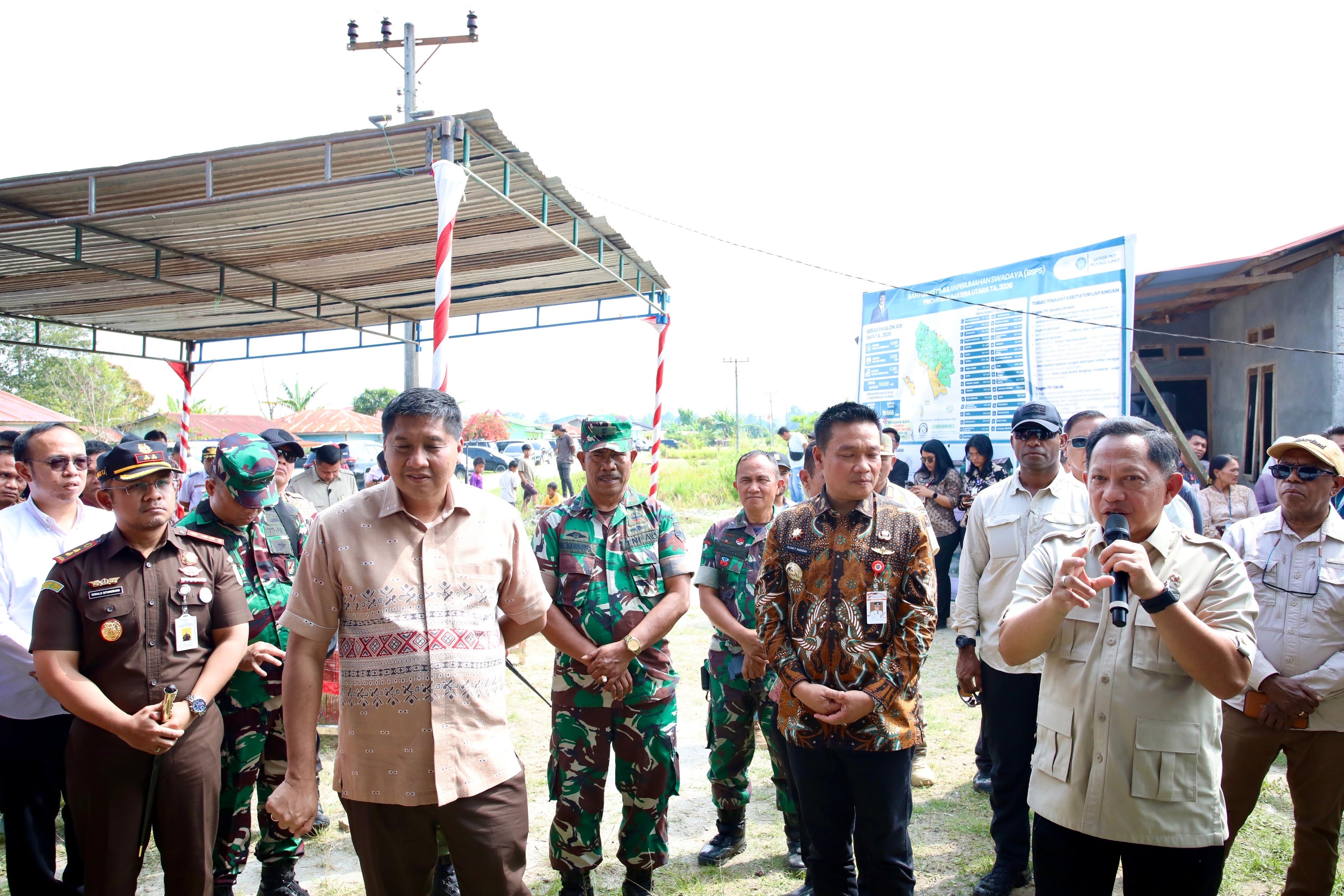 Mendagri–Menteri PKP Tinjau Program BSPS di Humbahas, Target Perbaikan Rumah di Sumut Naik Drastis