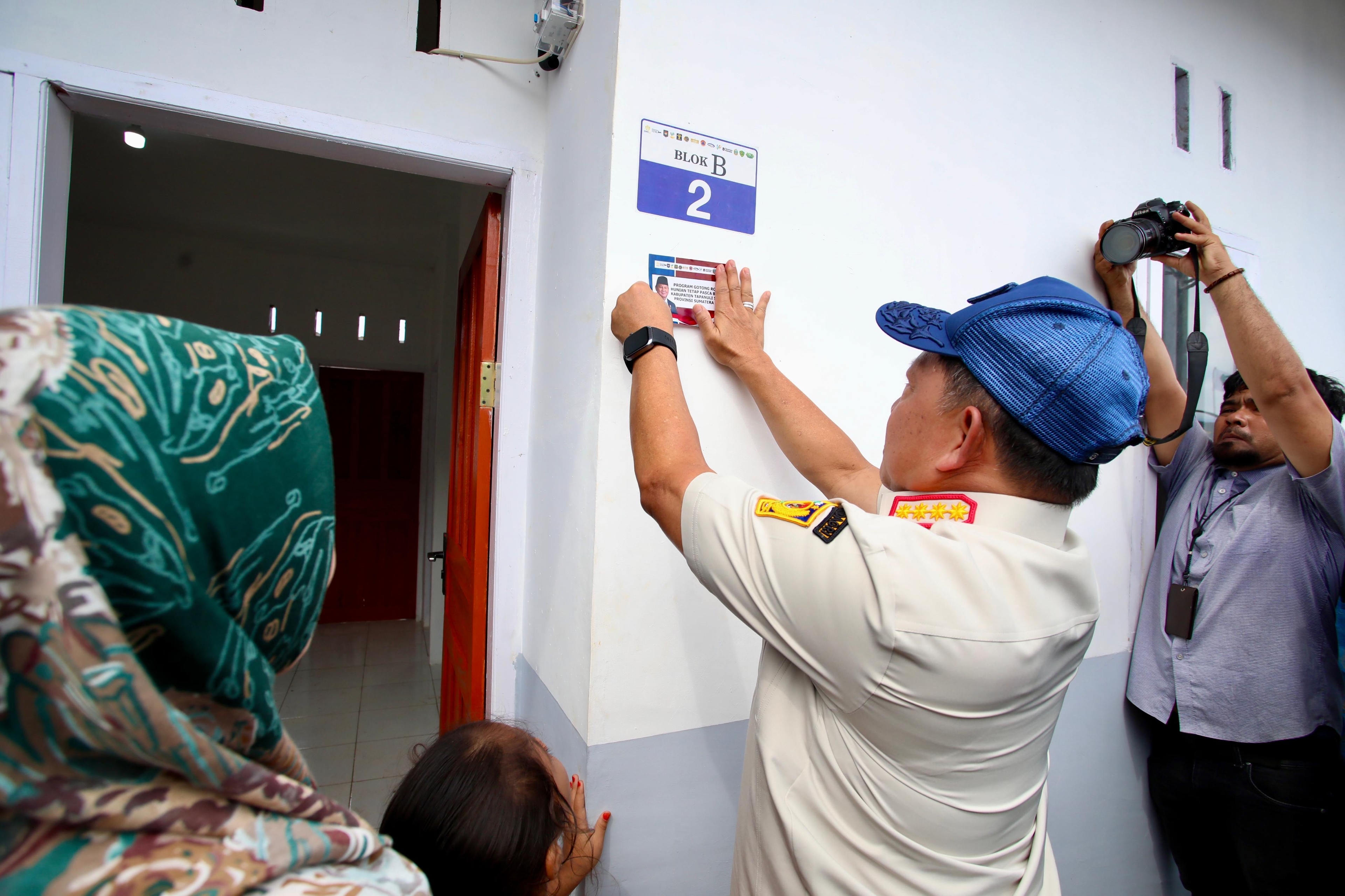 Tancap Gas! Satgas PRR Serahkan 120 Rumah kepada Penyintas Bencana di Tapanuli Selatan