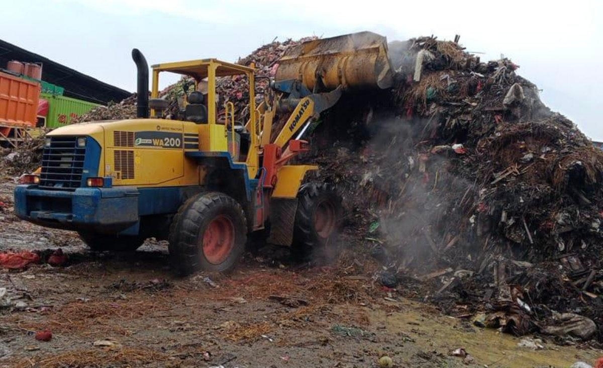 Sampah di Pasar Induk Kramat Jati Belum Tuntas, Pemprov Jakarta Tambah 20 Truk Pengangkut