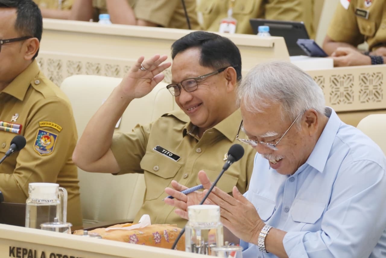 Rapat dengan DPR, Mendagri Jelaskan Capaian Kinerja Strategis Kemendagri