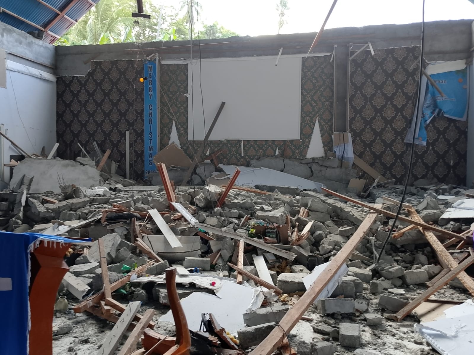 BNPB Imbau Warga Tak Kembali ke Bangunan Usai Gempa M 7,6, Risiko Susulan Masih Tinggi