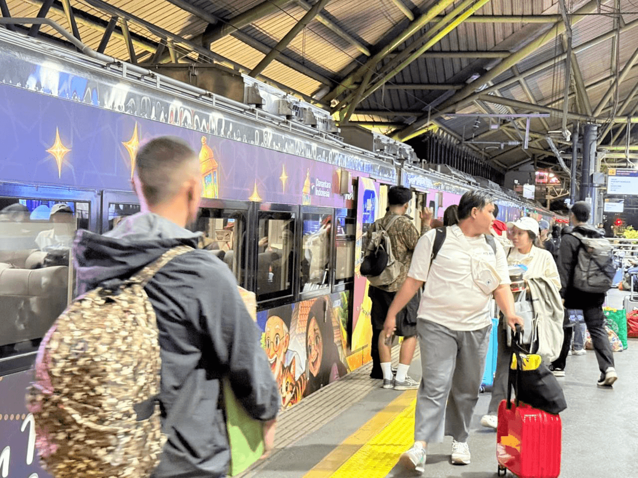 Tiket KAI Long Weekend Paskah Tembus 557 Ribu, Okupansi 76,9 Persen