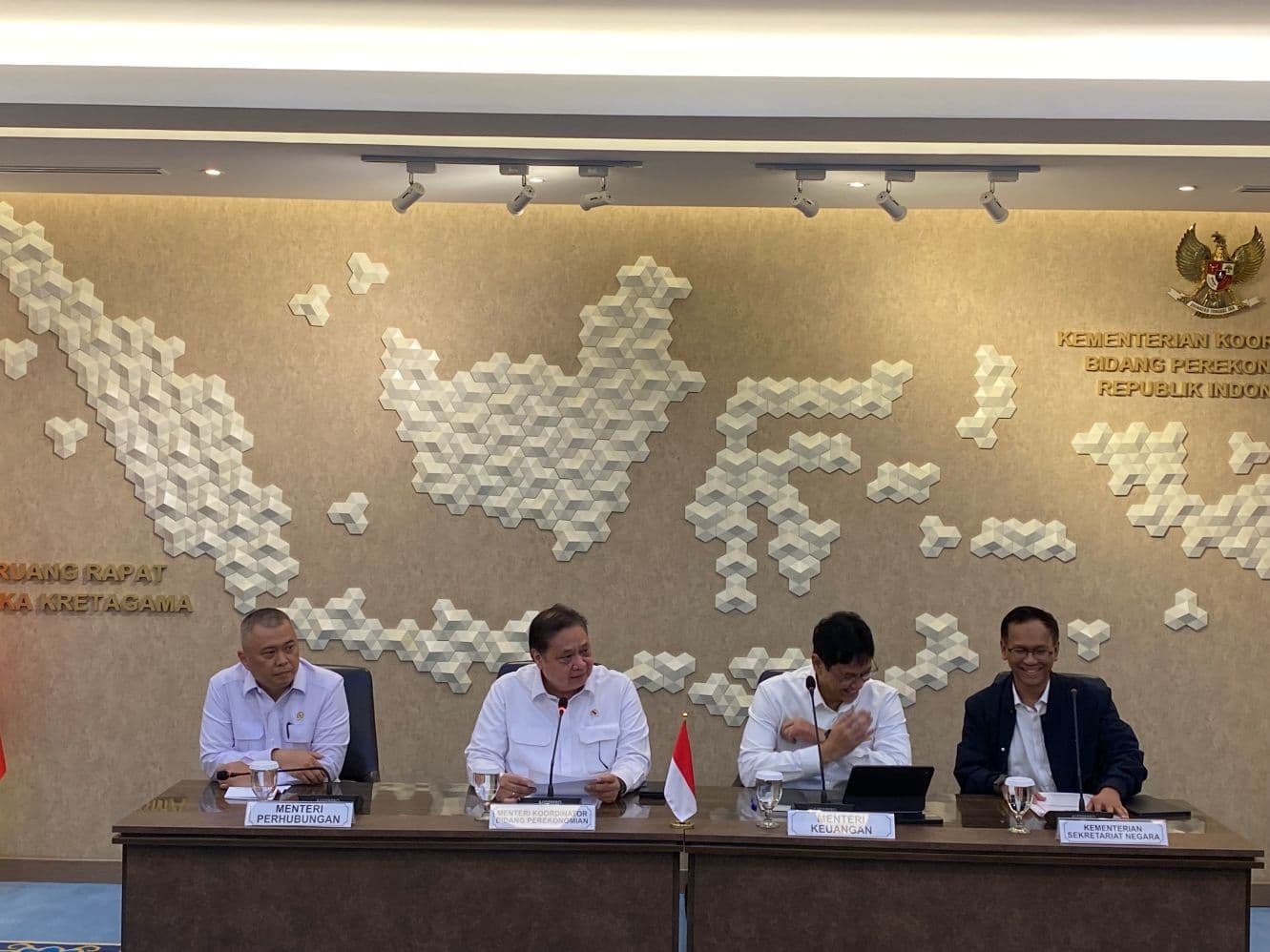 Harga Avtur Melambung, Pemerintah Naikkan Fuel Surcharge 38 Persen