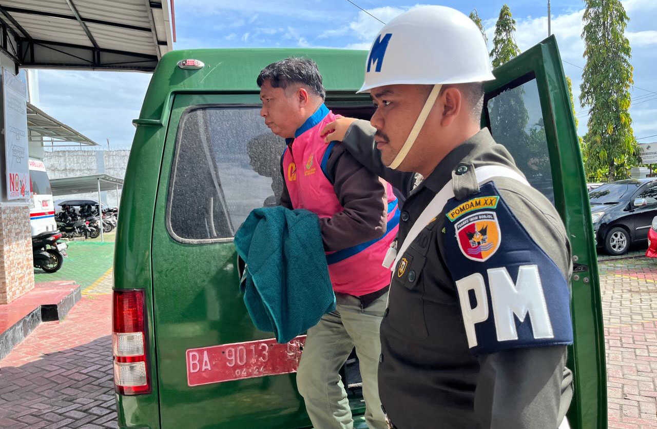 Pleidoi Kamser Serang Dasar Tuntutan Jaksa, Minta Dibebaskan dari Kasus Korupsi