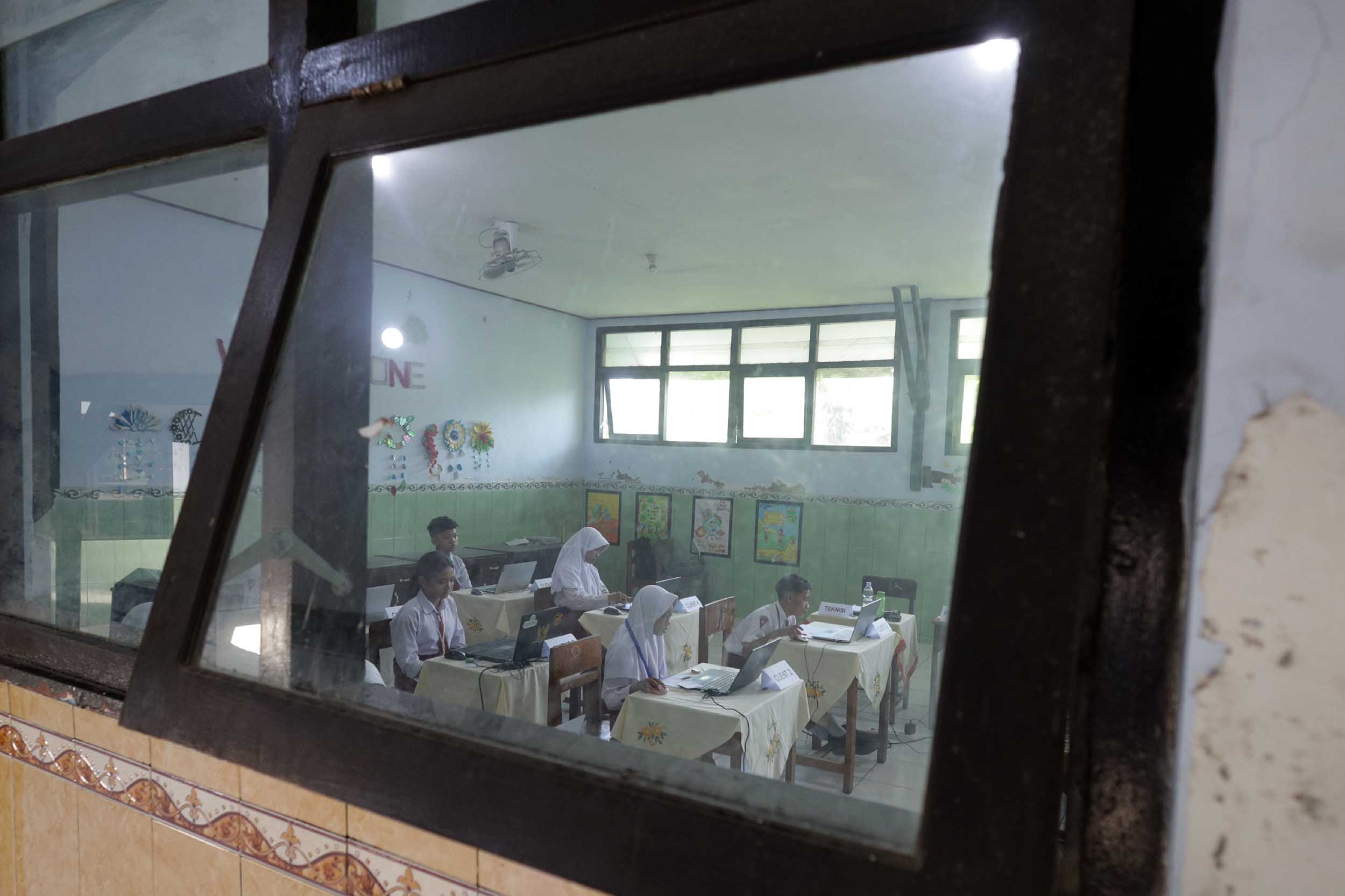 Ruang Kelas Sementara Siswa Terdampak Erupsi Semeru