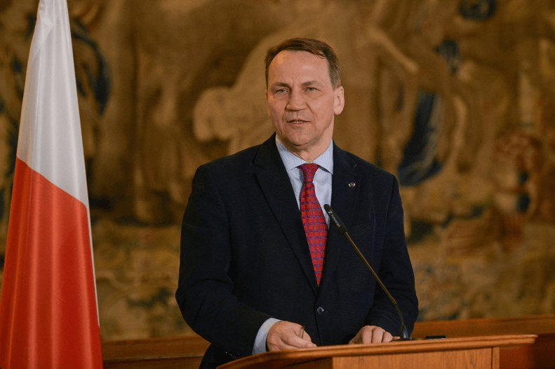 Polandia Bersuara Keras atas Kejahatan Perang Tentara Israel: Mereka Tidak Hanya Bunuh Warga Sipil, tetapi juga Sandera