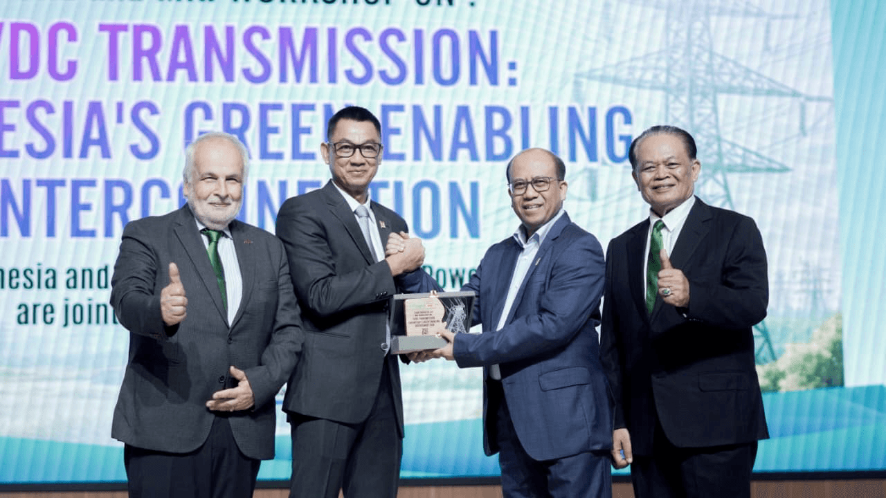 PLN Siapkan Proyek HVDC, Interkoneksi Sumatra-Jawa Dipercepat