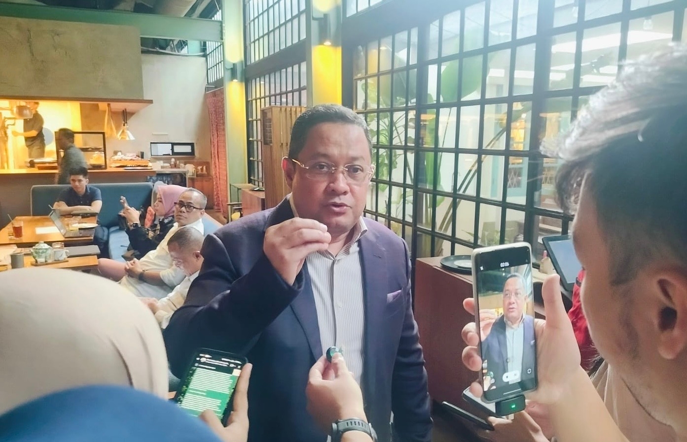 Tim Hukum Nadiem Laporkan Lima Hakim ke Ketua PN Jakpus, Soroti Dugaan Pelanggaran Etik