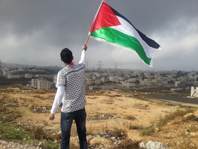 Pemilu Lokal Digelar di Gaza dan Tepi Barat, Warga Palestina Mencoblos untuk Pertama Kali dalam 20 Tahun