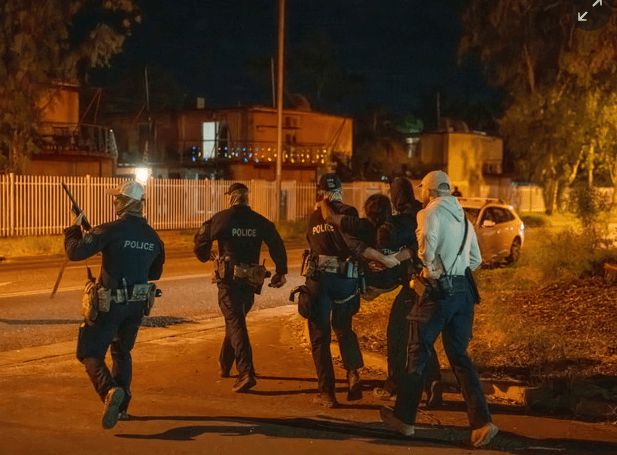 Kerusuhan Pecah di Alice Springs Usai Pembunuhan Bocah Aborigin 5 Tahun, Polisi Diserang Massa