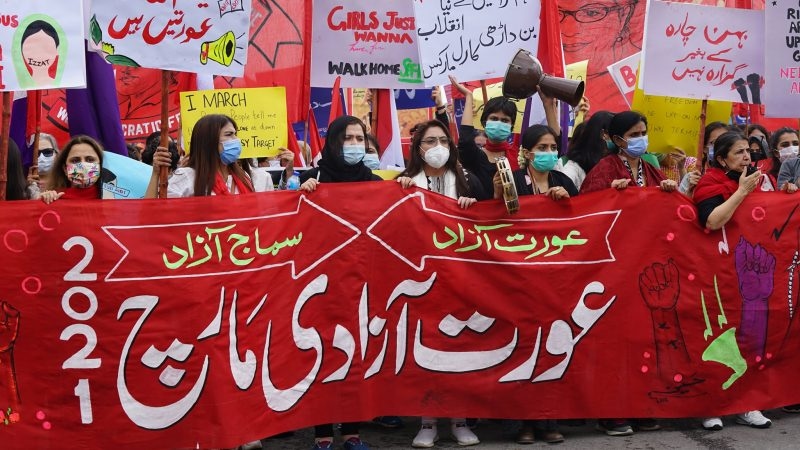 Aurat March Pakistan Diizinkan Digelar, Tapi Peserta Dilarang Bawa Isu LGBTQ dan “Pakaian Tak Pantas”