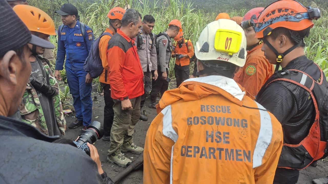 Berpacu dengan Medan Ekstrem, Tim ERT NHM Ikut Selamatkan Korban Erupsi Dukono