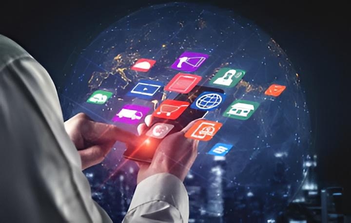Menkomdigi Minta Platform Digital Buka Sistem Moderasi Konten di Indonesia