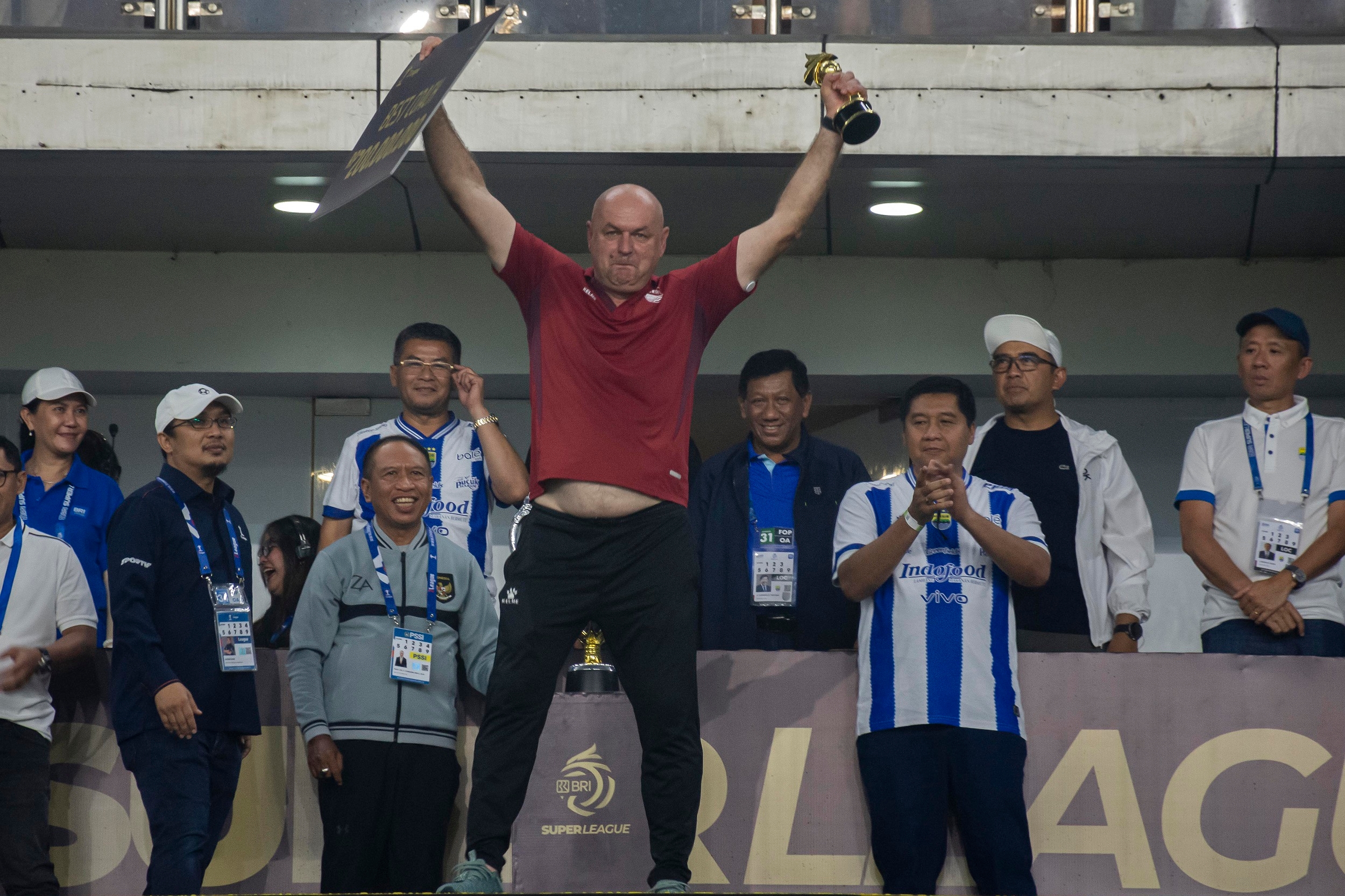 Setelah Cetak Hattrick, Bojan Hodak Dikabarkan Bakal Hengkang dari Persib Bandung