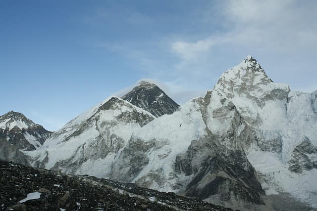 Pendaki Legendaris Soroti Bahaya Everest, Desak Nepal Perketat Seleksi Pendaki Gunung Tertinggi Dunia