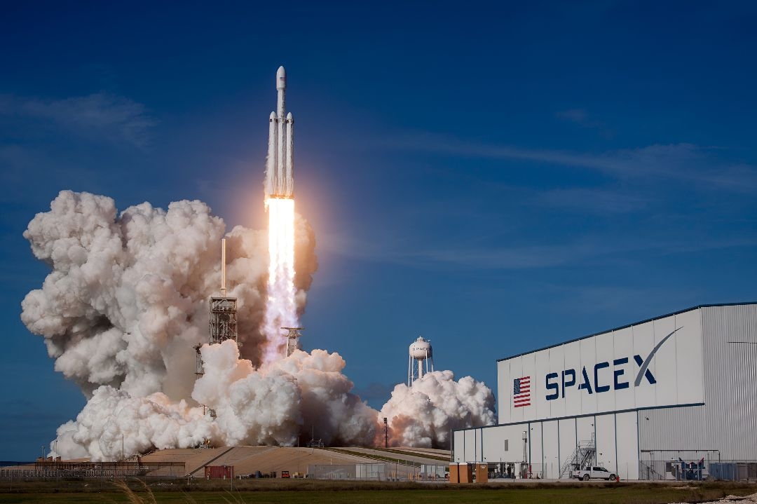 SpaceX Bidik Valuasi Rp31.535 Triliun dalam IPO Terbesar di Dunia