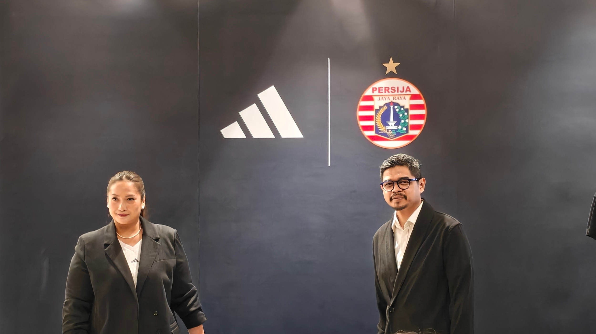 Persija Jakarta Resmi Kolaborasi dengan Adidas, Ini Jadwal Rilis Jersi Baru
