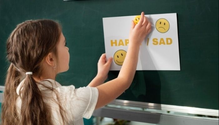 7 Manfaat Belajar Bahasa Asing Sejak Dini bagi Perkembangan Otak Anak