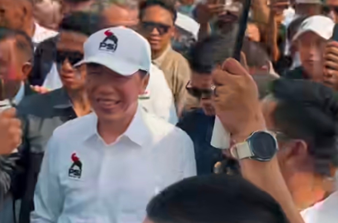 Konsekuensi Safari Politik Jokowi Bagi Ekonomi Nasional
