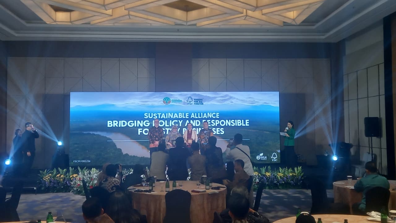 Proses Sertifikasi Produk Hasil Hutan Dipermudah dngan Kolaborasi SVLK dan FSC, Perkuat Daya Saing Ekspor Produk Hasil Hutan Indonesia
