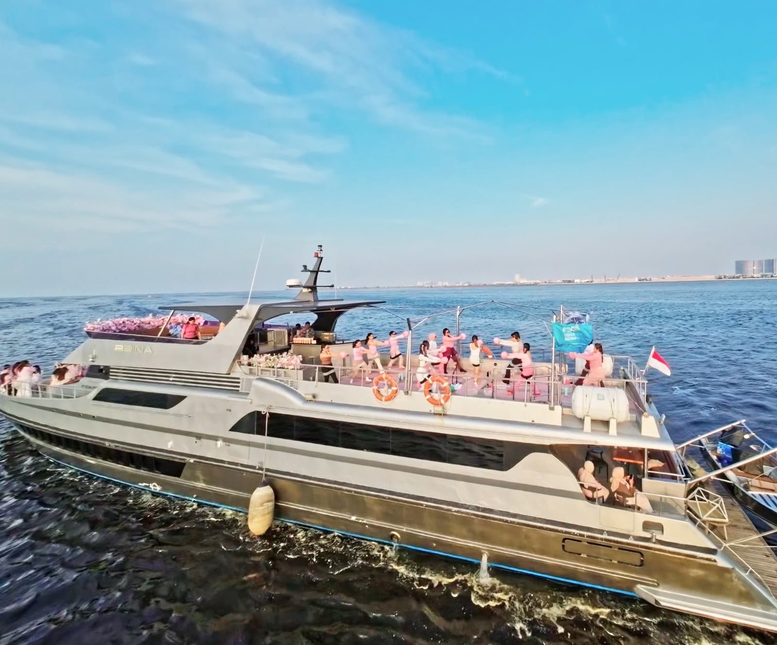 Pilates di Atas Yacht Buka Cara Baru Menikmati Waterfront PIK2