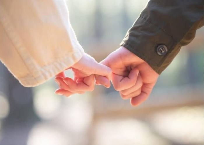 7 Alasan Seseorang Tiba-tiba Menjauh Tanpa Penjelasan, Ternyata Tidak Selalu Salahmu