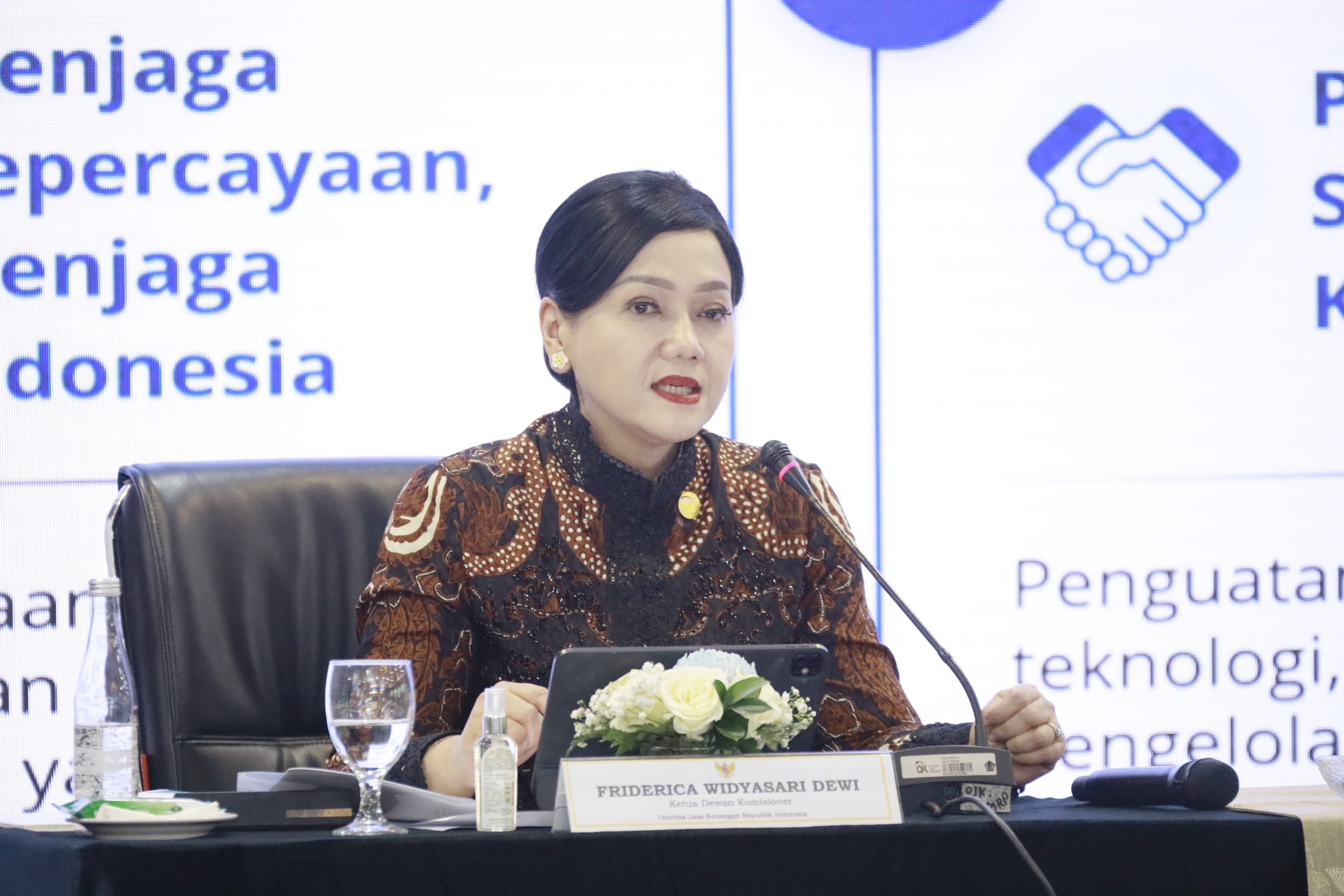 OJK Bidik Kredit UMKM Tumbuh 9 Persen pada 2026, SLIK Jadi Andalan