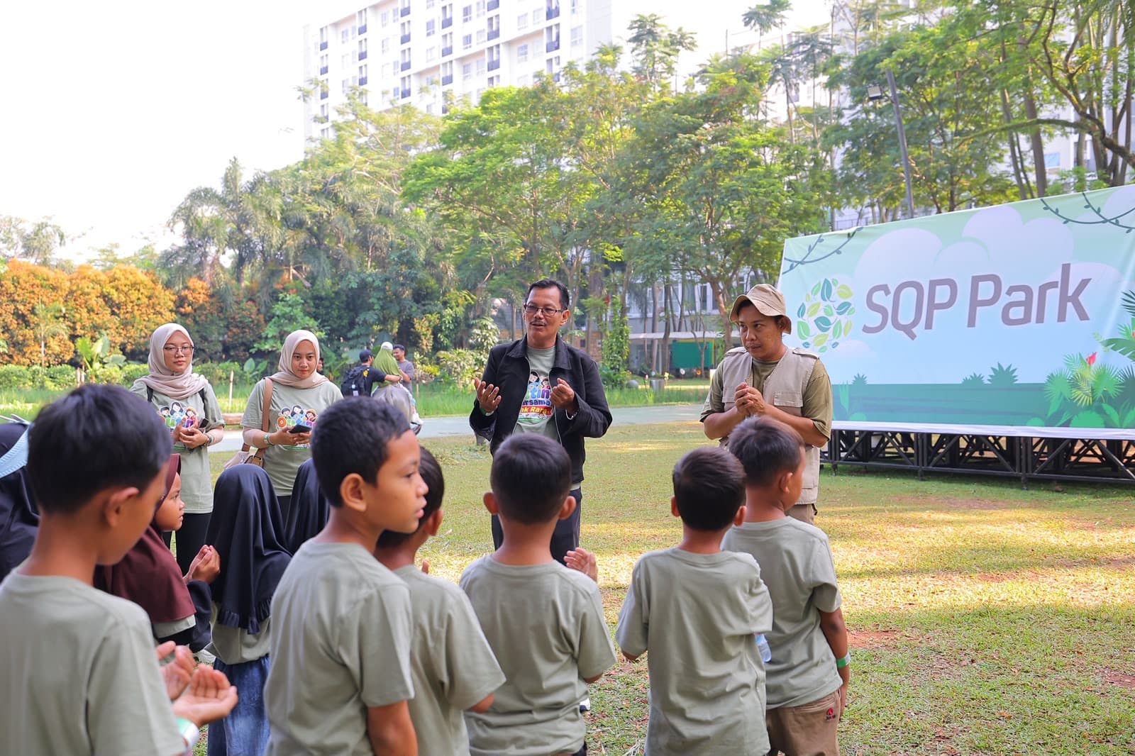 PIK2 Ajak 25 Anak Teluknaga Belajar Bertani Lewat Pengalaman Langsung