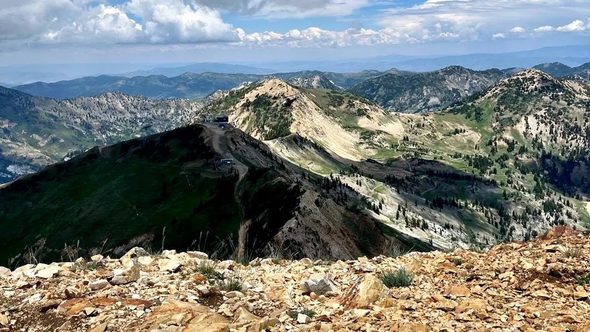 Tragis! Pendaki Tewas Tersambar Petir Sesaat Sebelum Capai Puncak Gunung Tertinggi di Salt Lake