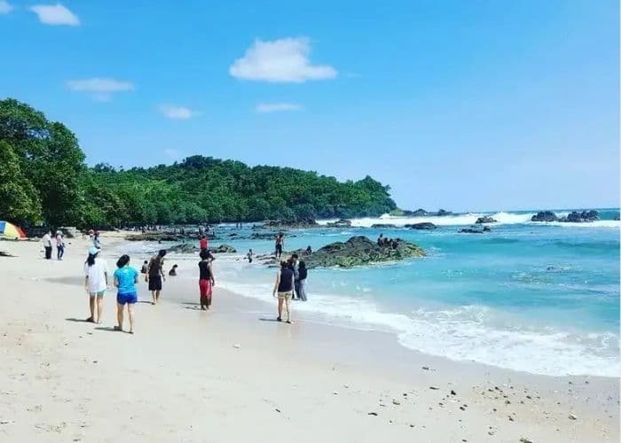 10 Daftar Pantai Terindah di Jawa Barat untuk Liburan, dari Pangandaran hingga Pelabuhan Ratu!