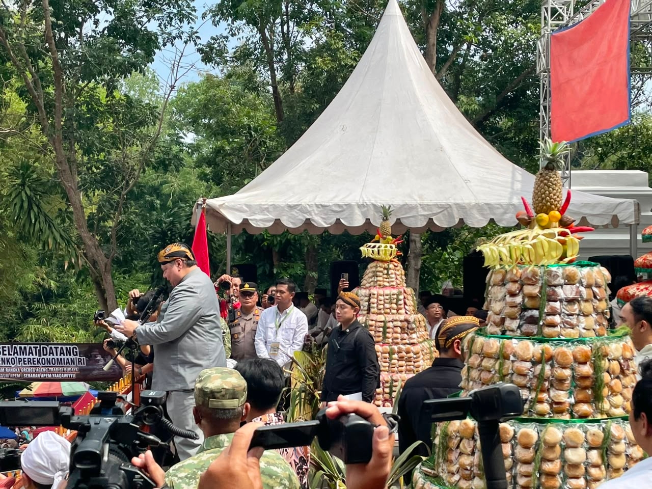 Grebeg Yaa Qawiyyu Diserbu 50 Ribu Pengunjung, Airlangga: Tradisi Ini Tak Boleh Punah, Mari Pertahankan 400 Tahun Lagi