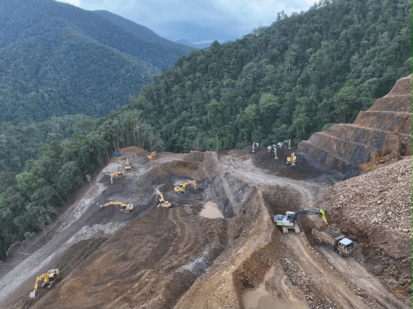Kementerian PU Kebut Jalan Trans Papua Ruas Jayapura-Wamena